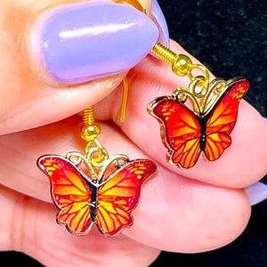 🦋Adorable butterfly gold earrings-charm earrings-betsey Johnson style